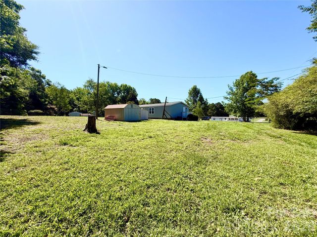 438 Hall Spencer Road, Catawba, SC 29704