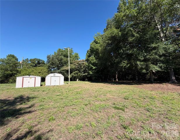 438 Hall Spencer Road, Catawba, SC 29704