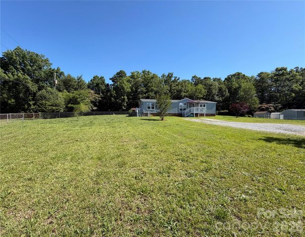 438 Hall Spencer Road, Catawba, SC 29704