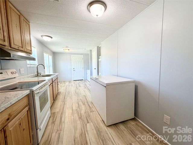438 Hall Spencer Road, Catawba, SC 29704