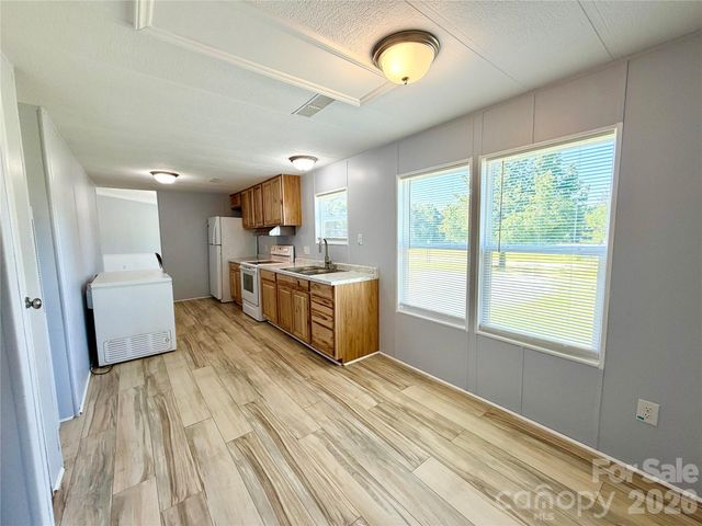 438 Hall Spencer Road, Catawba, SC 29704