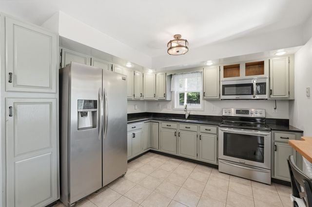 200 Wilbraham Rd, Monson, MA 01057
