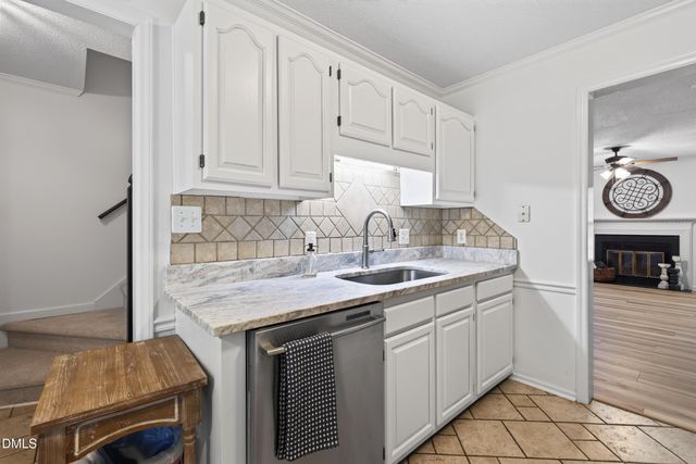 118 Greenmont Lane, Cary, NC 27511