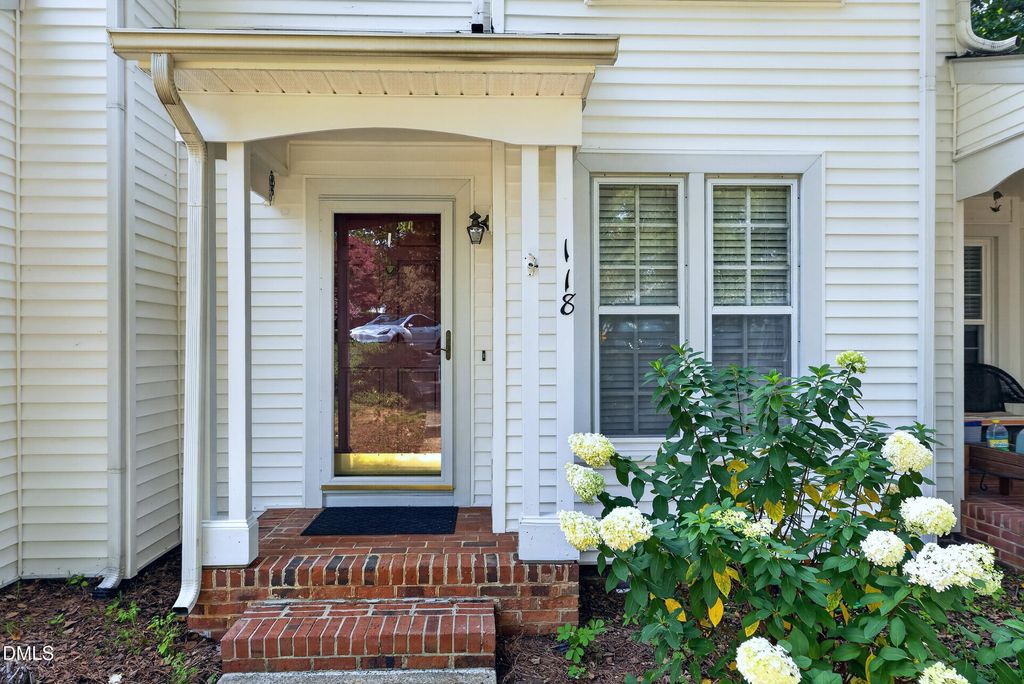 118 Greenmont Lane, Cary, NC 27511