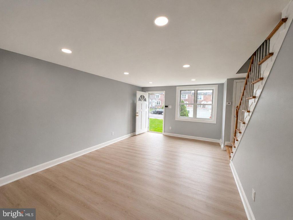 1123 TREMONT DR, GLENOLDEN, PA 19036 — photo 2