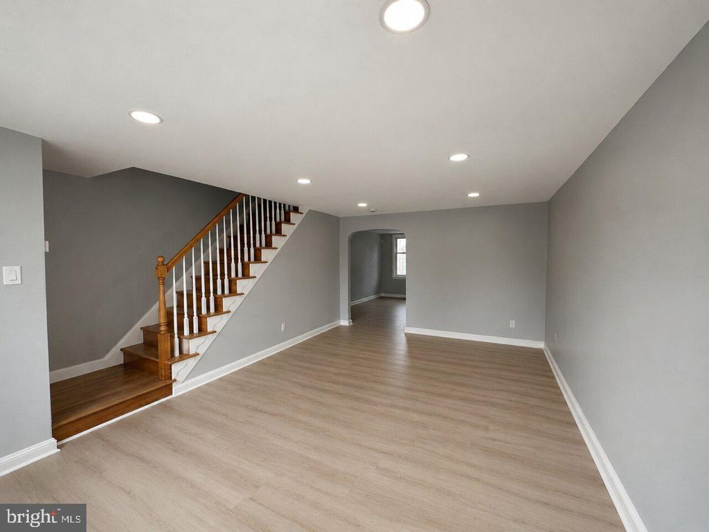 1123 TREMONT DR, GLENOLDEN, PA 19036 — photo 3
