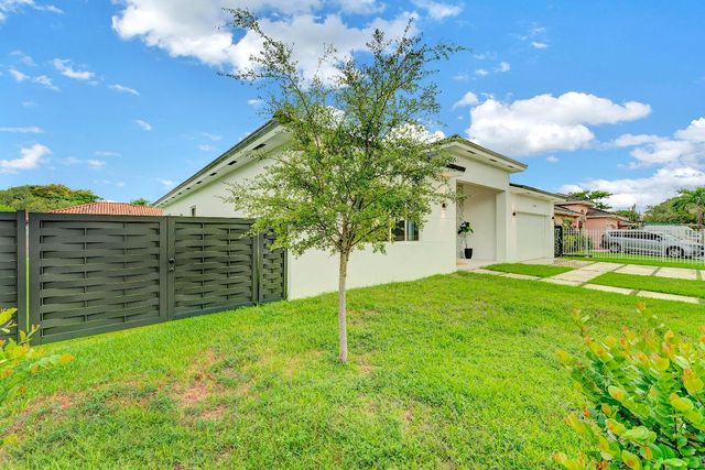 21205 Ingraham Ave Road, Cutler Bay, FL 33189