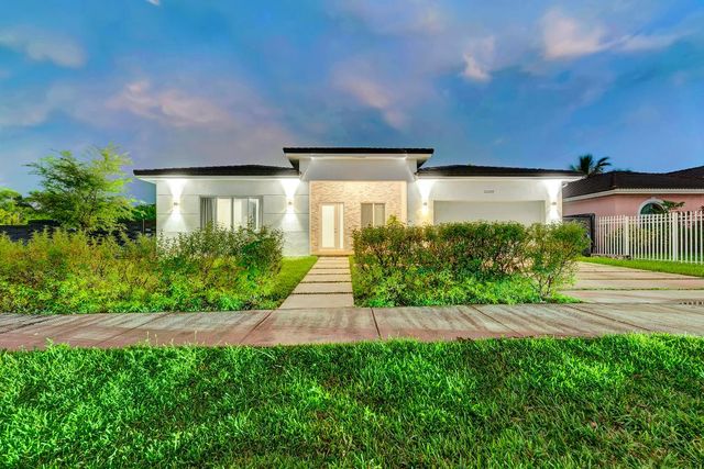 21205 Ingraham Ave Road, Cutler Bay, FL 33189