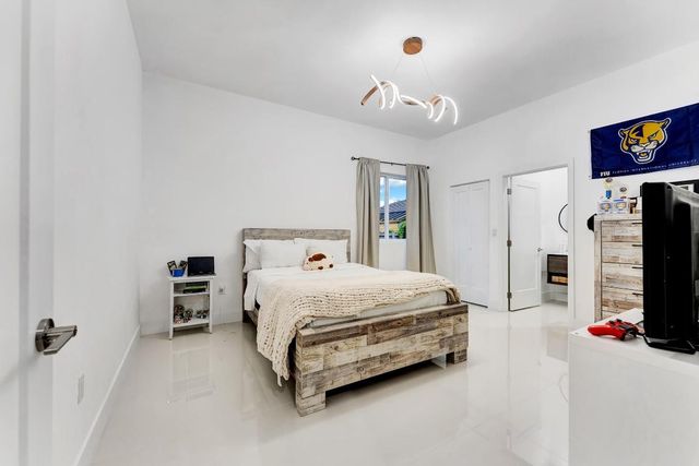 21205 Ingraham Ave Road, Cutler Bay, FL 33189