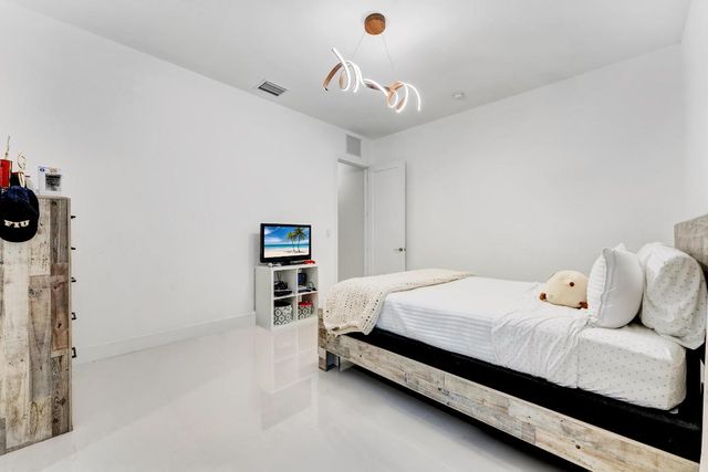 21205 Ingraham Ave Road, Cutler Bay, FL 33189