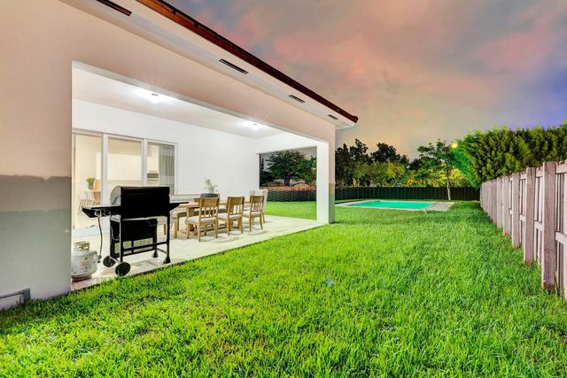 21205 Ingraham Ave Road, Cutler Bay, FL 33189