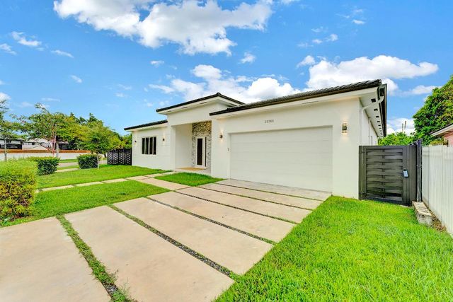 21205 Ingraham Ave Road, Cutler Bay, FL 33189