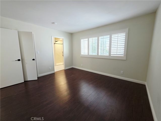 10236 Zelzah 6, Northridge, CA 91325