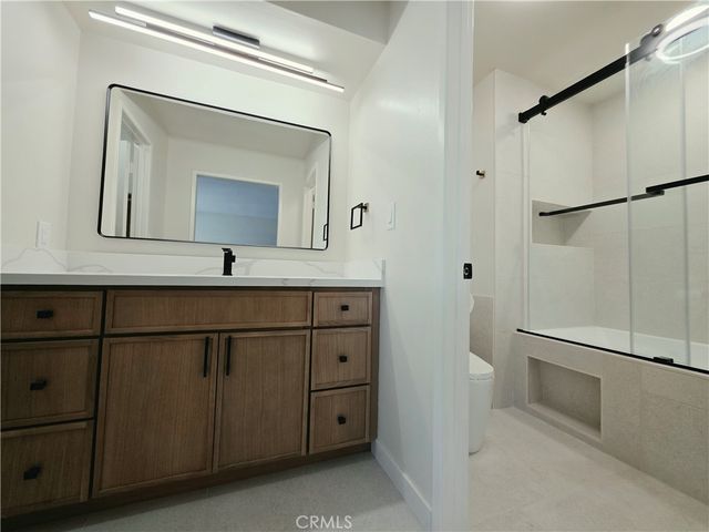 10236 Zelzah 6, Northridge, CA 91325
