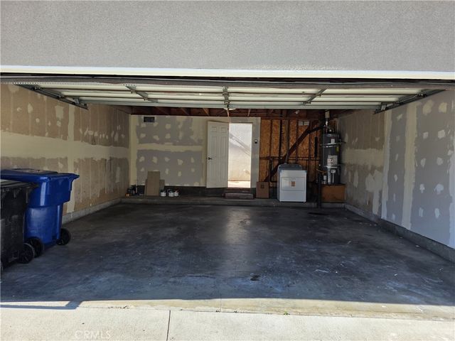 10236 Zelzah 6, Northridge, CA 91325