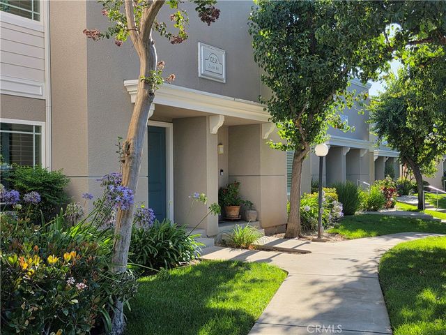 10236 Zelzah 6, Northridge, CA 91325