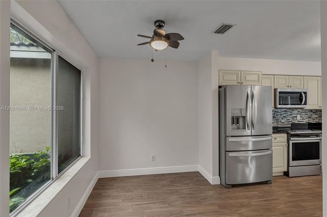 1724 SW 110th Terrace, Davie, FL 33324