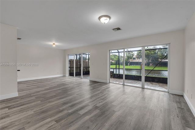 1724 SW 110th Terrace, Davie, FL 33324