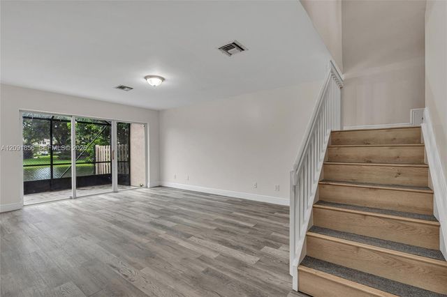 1724 SW 110th Terrace, Davie, FL 33324