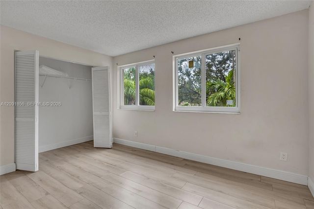 1724 SW 110th Terrace, Davie, FL 33324