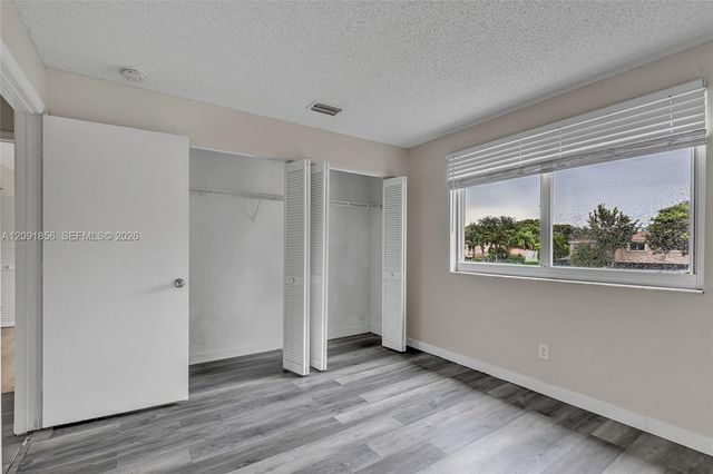 1724 SW 110th Terrace, Davie, FL 33324