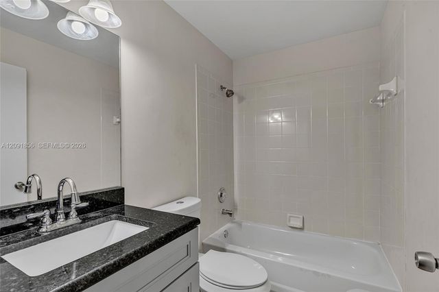 1724 SW 110th Terrace, Davie, FL 33324