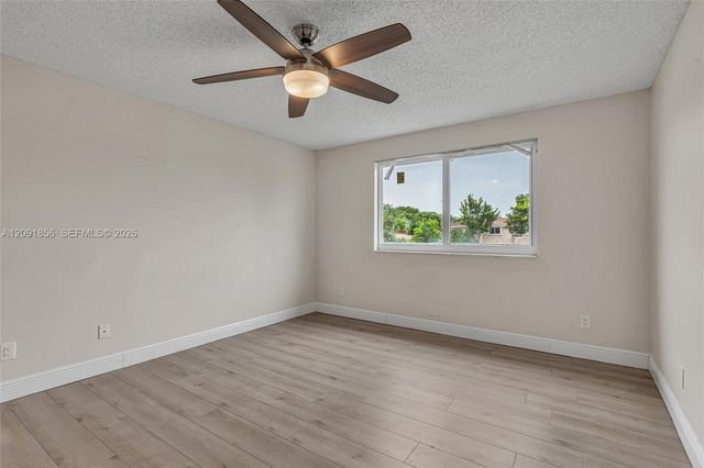 1724 SW 110th Terrace, Davie, FL 33324