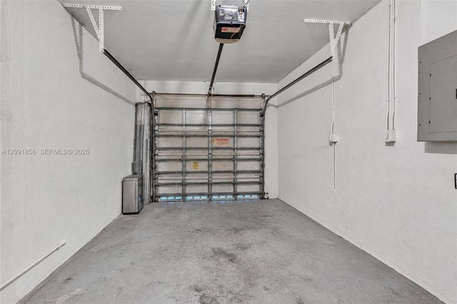 1724 SW 110th Terrace, Davie, FL 33324