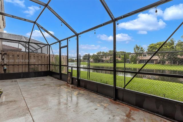 1724 SW 110th Terrace, Davie, FL 33324