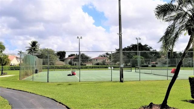 1724 SW 110th Terrace, Davie, FL 33324
