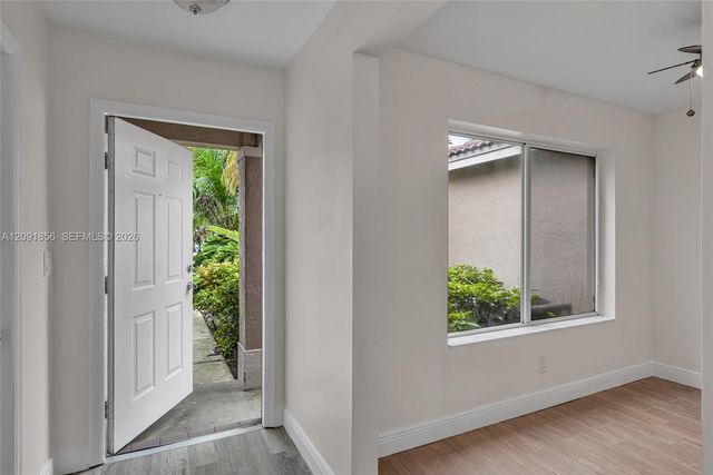 1724 SW 110th Terrace, Davie, FL 33324