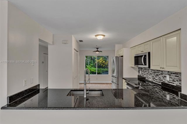 1724 SW 110th Terrace, Davie, FL 33324