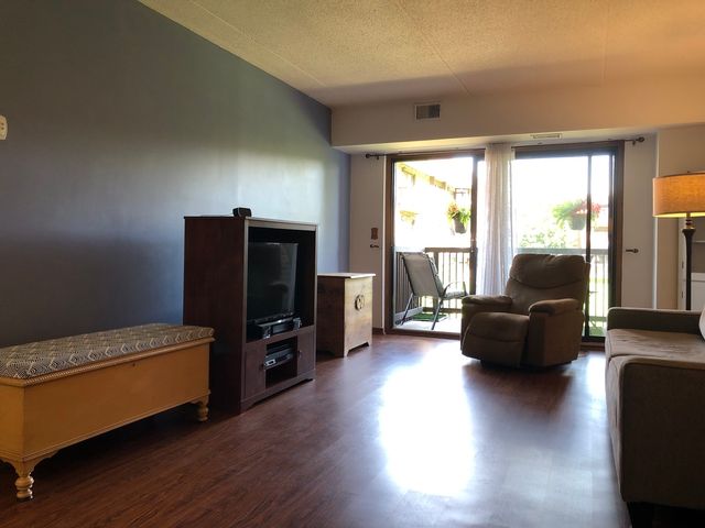 1502 Woodbridge Road 2F, Joliet, IL 60436