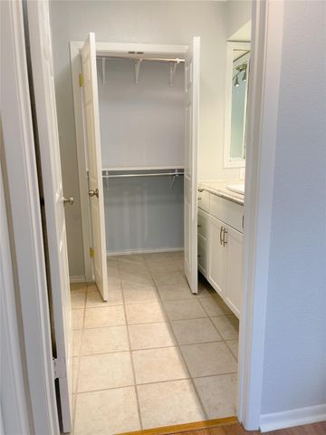 2744 Briarhurst Drive 50, Houston, TX 77057