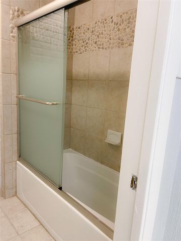 2744 Briarhurst Drive 50, Houston, TX 77057