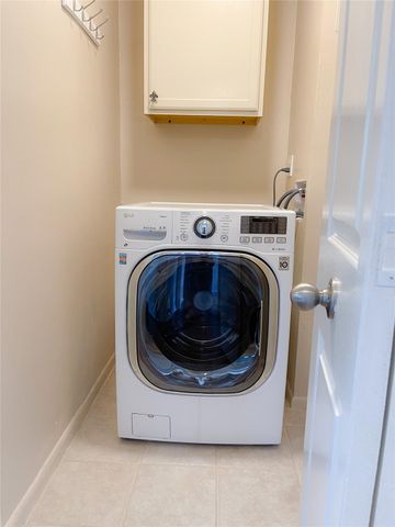 2744 Briarhurst Drive 50, Houston, TX 77057