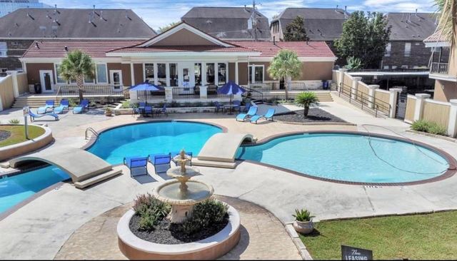 2744 Briarhurst Drive 50, Houston, TX 77057