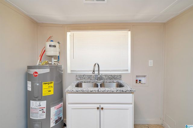 3124 6TH AVENUE N, Bessemer, AL 35020