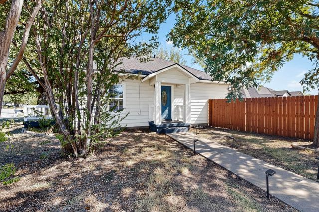 1116 Franklin Street, Weatherford, TX 76086