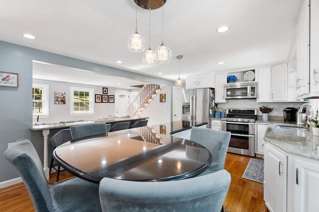 9 Cobleigh Drive, Tewksbury, MA 01876