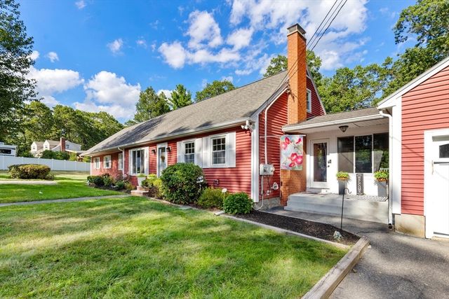 9 Cobleigh Drive, Tewksbury, MA 01876