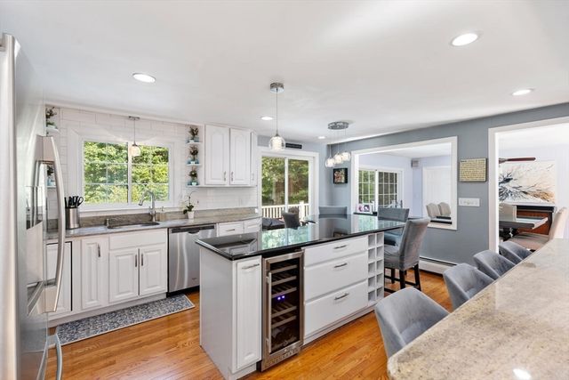 9 Cobleigh Drive, Tewksbury, MA 01876