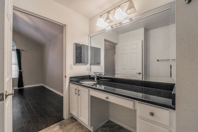 803 Cara Lane, Arlington, TX 76012