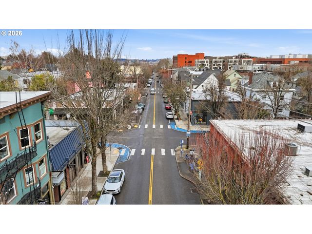 2575 Nw LOVEJOY St, Portland, OR 97210