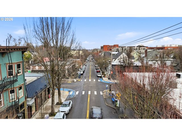 2575 Nw LOVEJOY St, Portland, OR 97210