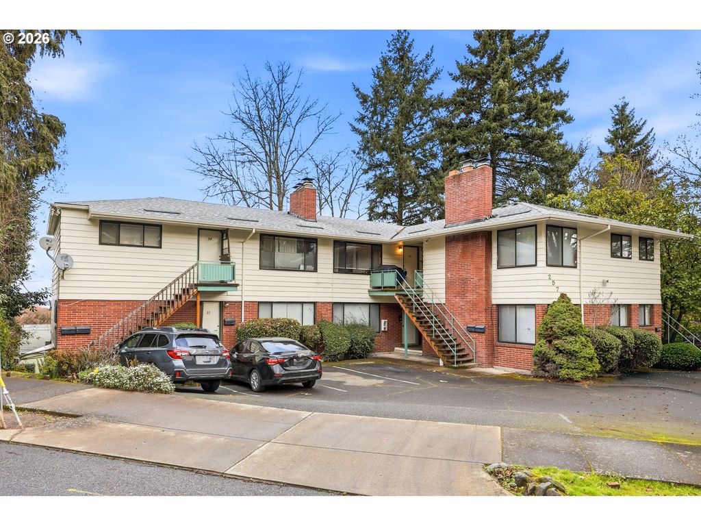 2575 Nw LOVEJOY St, Portland, OR 97210