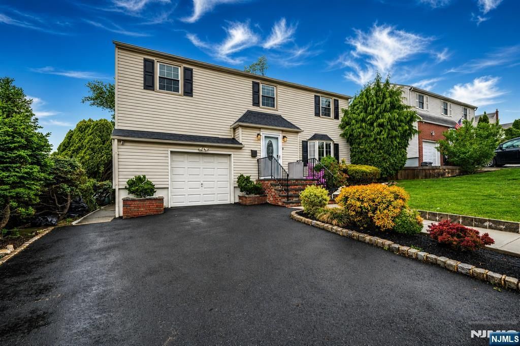29 Fischer Avenue, Nutley, NJ 07110
