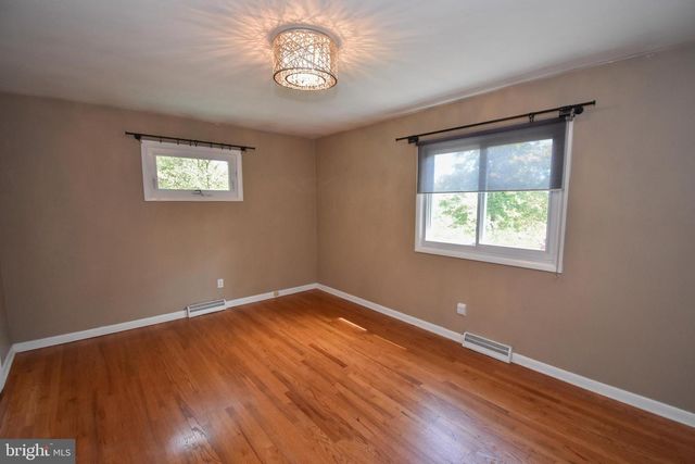 981 LIMEKILN RD, Doylestown, PA 18901