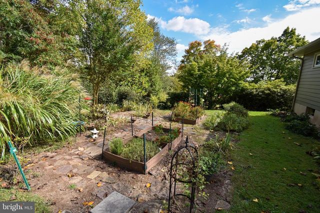 981 LIMEKILN RD, Doylestown, PA 18901