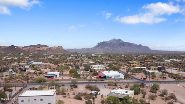 670 E MOON VISTA Street, Apache Junction, AZ 85119